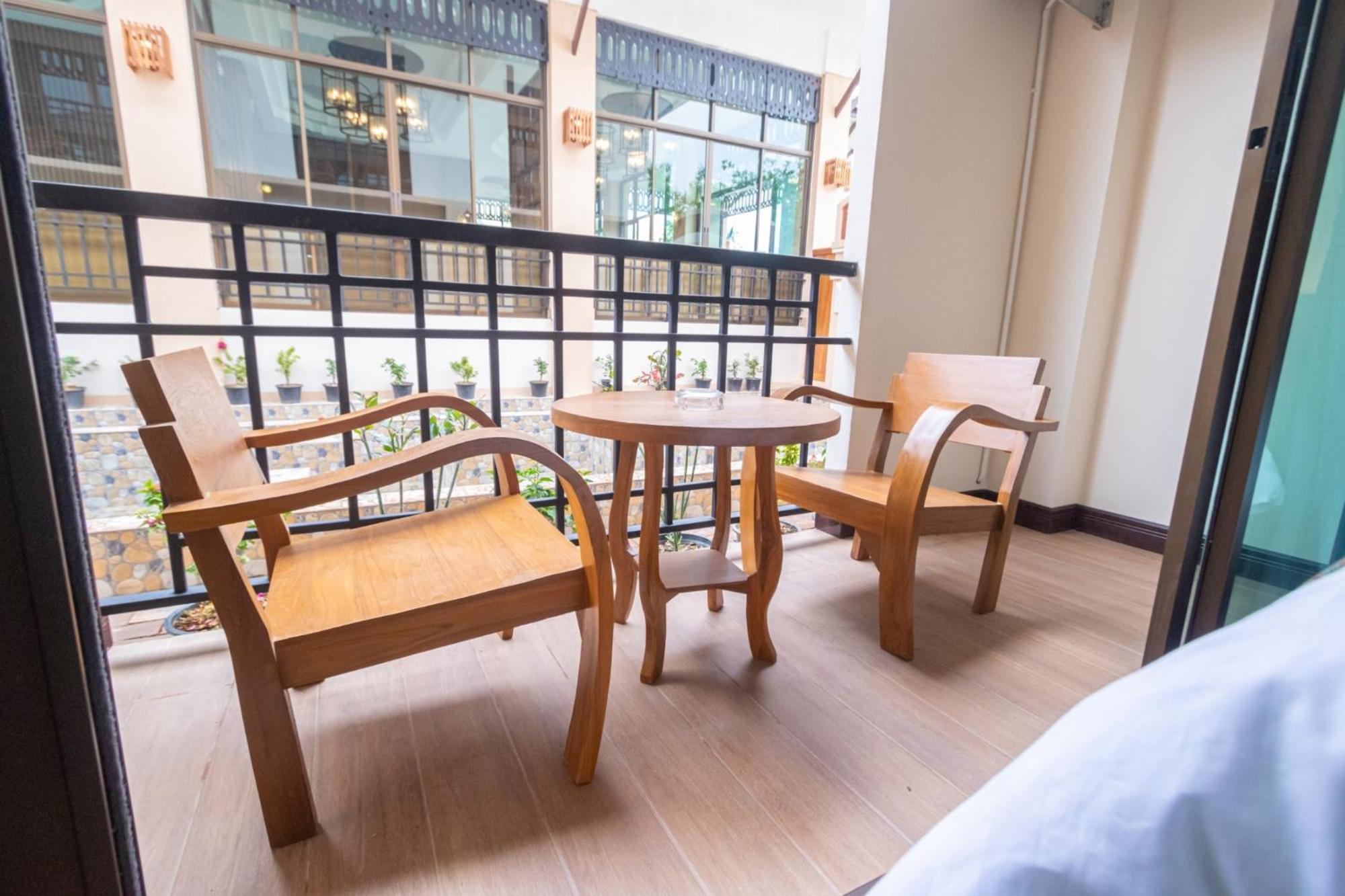 Peacock De Pai Hotel מראה חיצוני תמונה