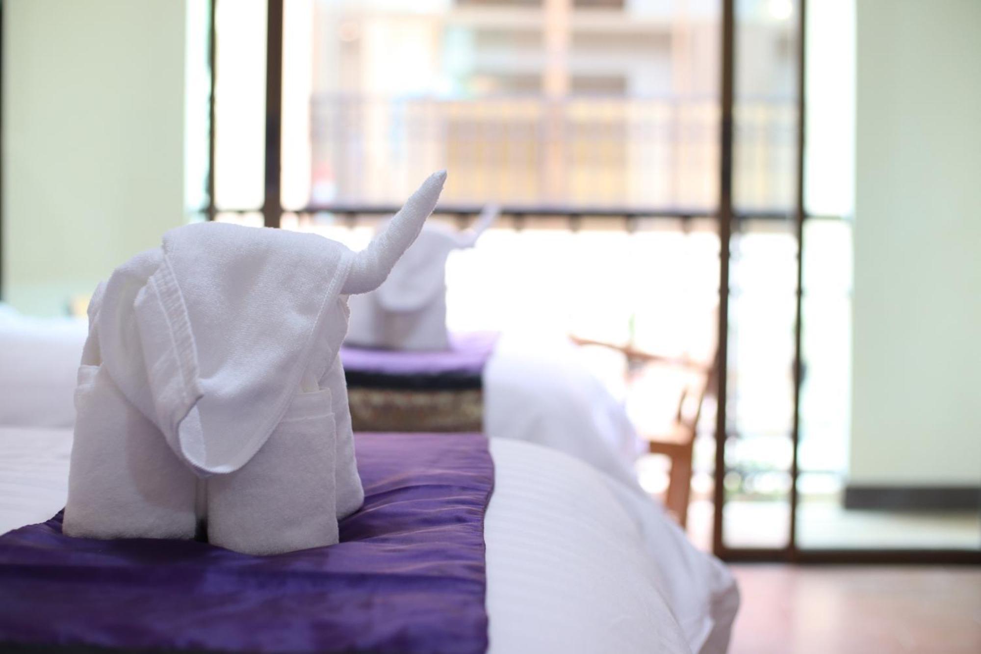Peacock De Pai Hotel מראה חיצוני תמונה
